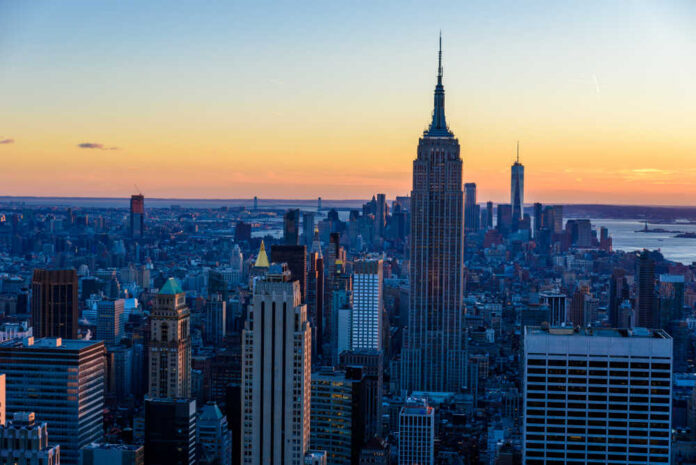 New,York,City,-,Usa.,View,To,Lower,Manhattan,Downtown Empire State Building at sunset over Manhattan skyline