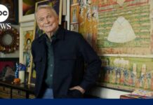 Hollywood’s Sparkle King Is Gone Bob Mackie, fashion designer to the stars, dies at 87